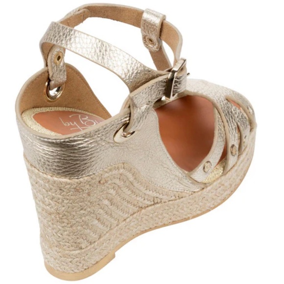 Leather By Bianca Palermo Gold Wedge - Picture 3 of 6